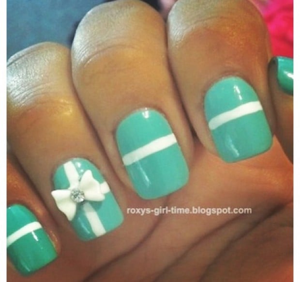Nails-with-bows-4