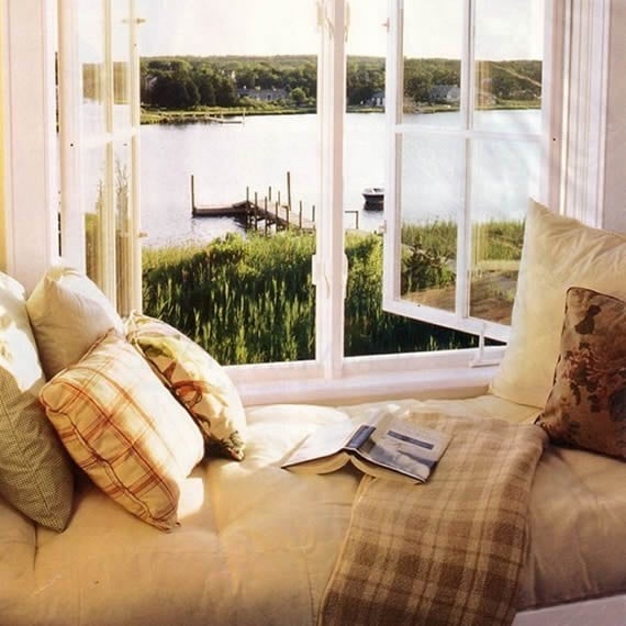 29 perfect relaxing spaces by the window (14)