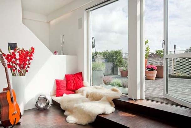 29 perfect relaxing spaces by the window (21)