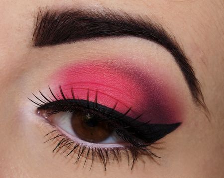 30 Glamorous Eye Makeup Ideas for Dramatic Look (11)