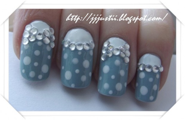 Nail art with rhinestones, gems, pearls and studs  (20)