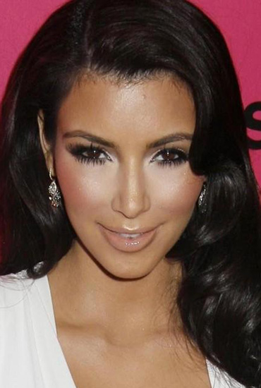 Top 20 Kim Kardashian Makeup Looks (10)