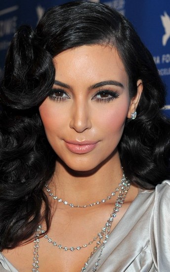 Top 20 Kim Kardashian Makeup Looks (14)