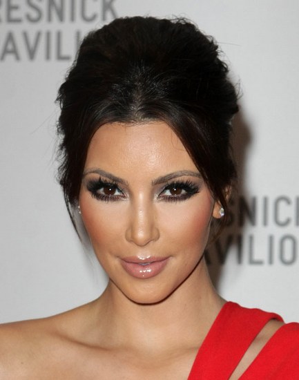 Top 20 Kim Kardashian Makeup Looks (16)