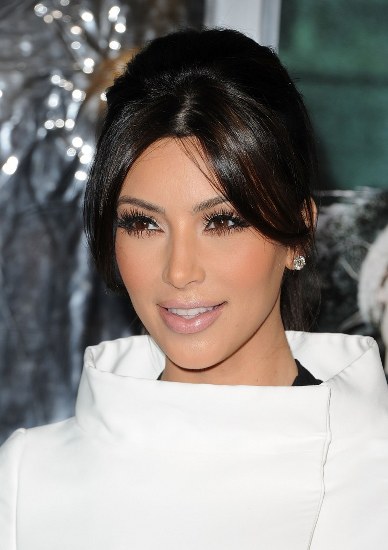 Top 20 Kim Kardashian Makeup Looks (17)