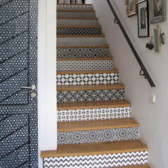 22 Great Stairs Decorating Ideas (1)