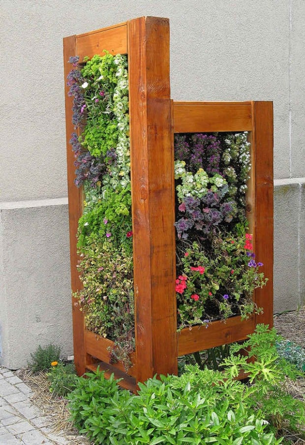 23 Amazing Vertical Garden Ideas for Your Small Yard (22)