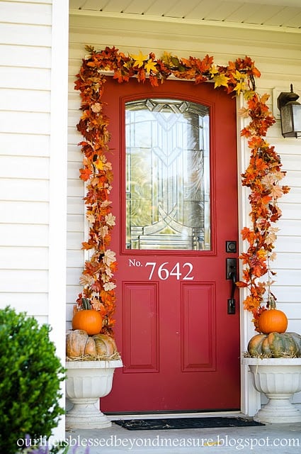25 Great Fall Porch Decoration Ideas (1)