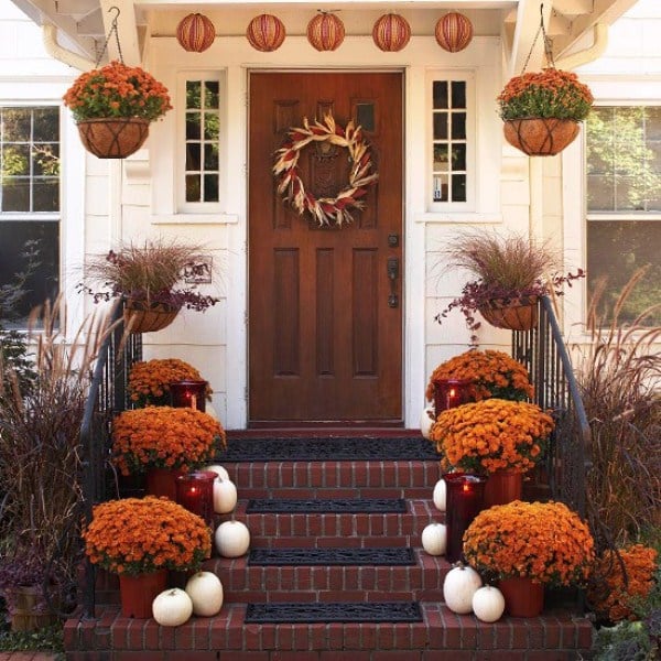 25 Great Fall Porch Decoration Ideas (11)