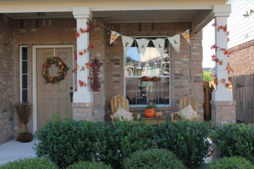25 Great Fall Porch Decoration Ideas (9)