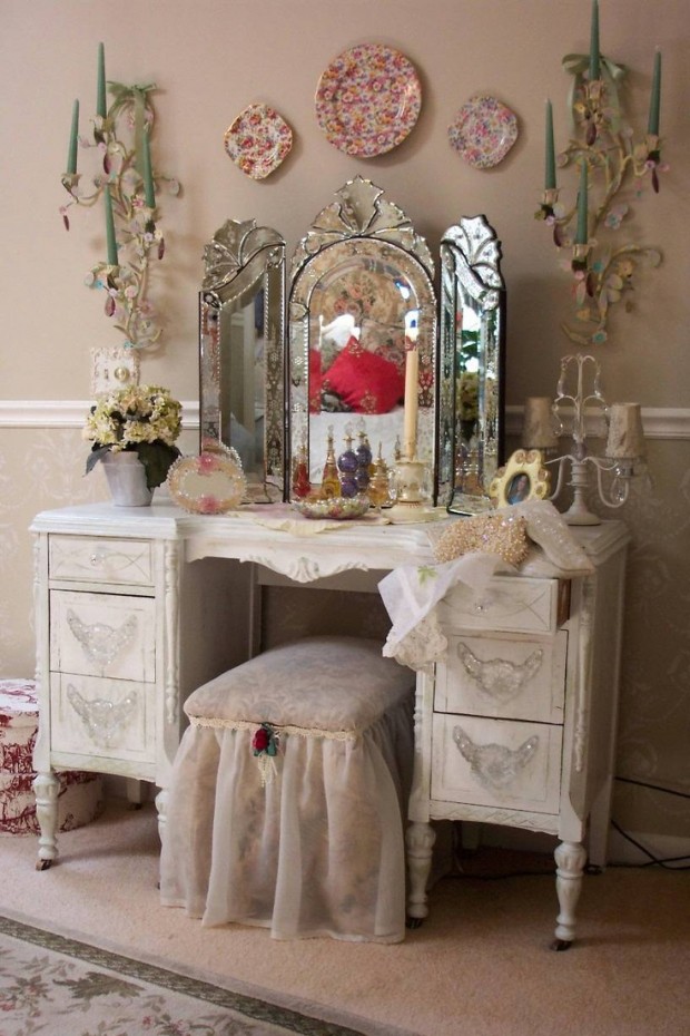 23 Gorgeous Dressing Tables
