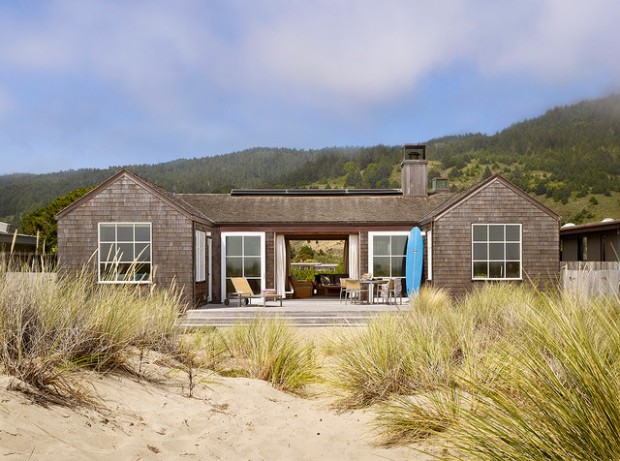 25 Spectacular Beach Houses that Will Take Your Breath Away (8)