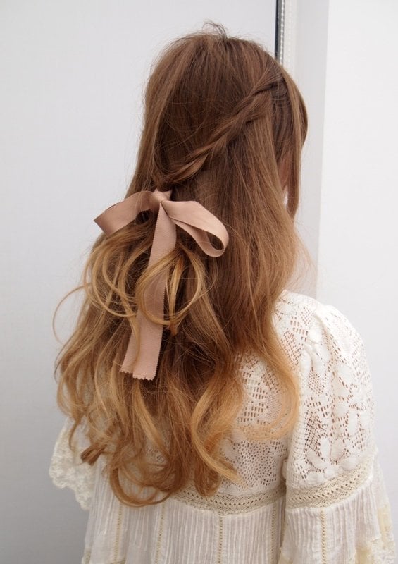 32 Adorable Hairstyles with Bows - Style Motivation
