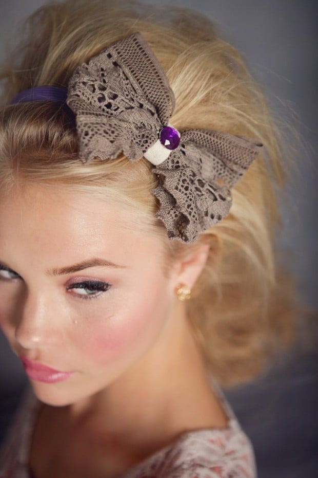 33 Adorable Hairstyles with Bows (14)