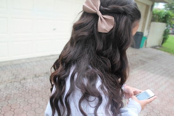 33 Adorable Hairstyles with Bows (19)