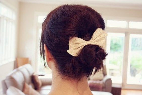33 Adorable Hairstyles with Bows (25)