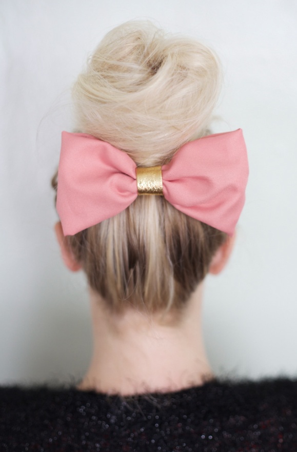 33 Adorable Hairstyles with Bows (3)