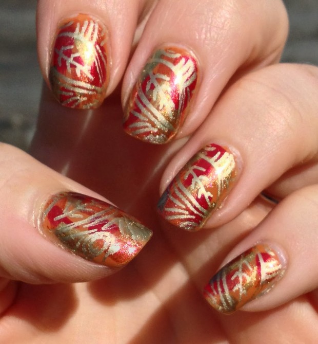 Golden Tones on Your Nails 24 Perfect Nail Art Ideas (1)