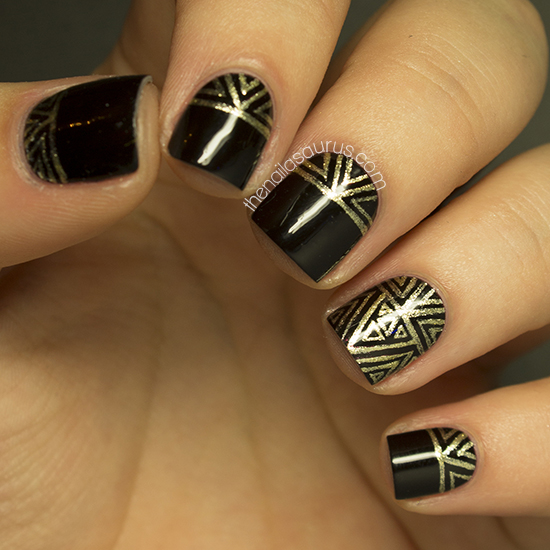 Golden Tones on Your Nails 24 Perfect Nail Art Ideas (20)