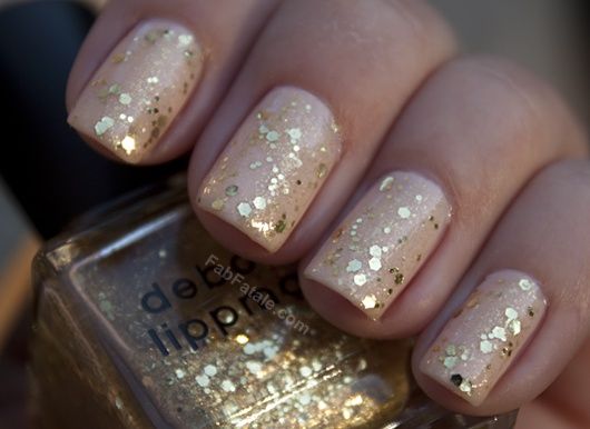Golden Tones on Your Nails 24 Perfect Nail Art Ideas (7)