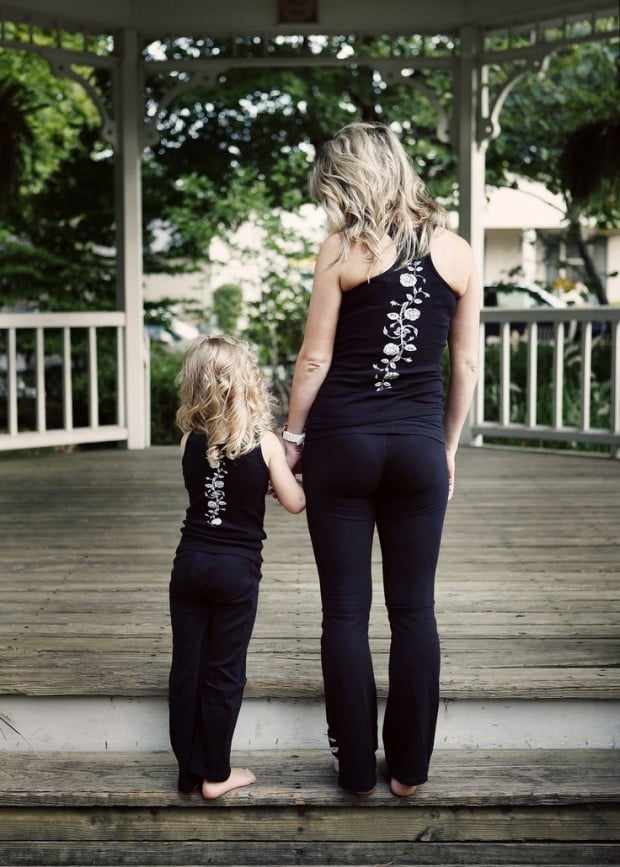 mother daughter matching outfits (7)