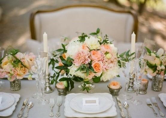 20 Amazing Floral Centerpieces for the Wedding of Your Dreams (11)