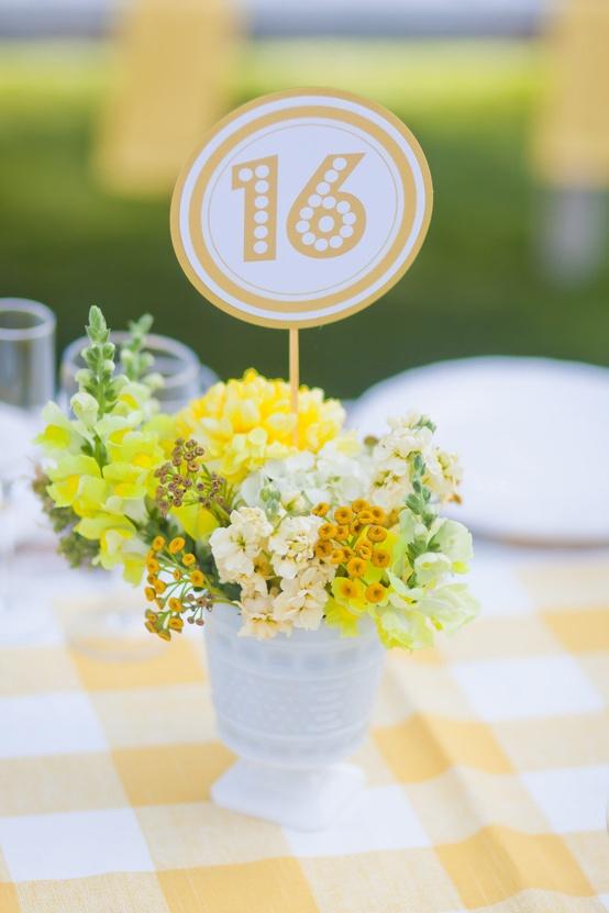 20 Amazing Floral Centerpieces for the Wedding of Your Dreams (2)