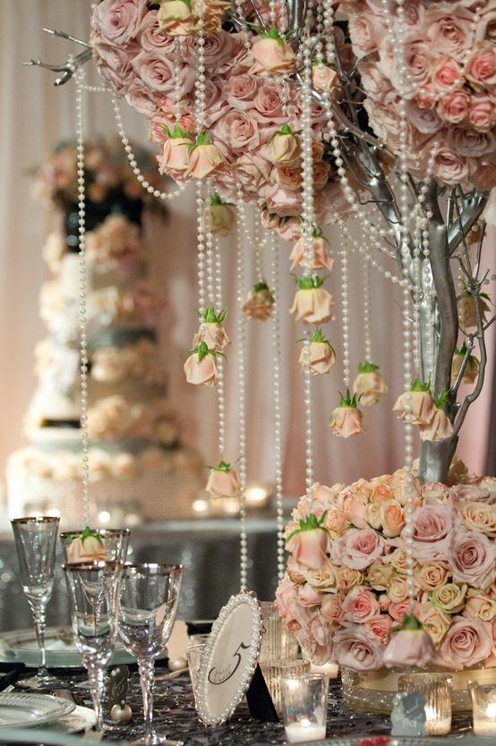 20 Amazing Floral Centerpieces for the Wedding of Your Dreams (20)