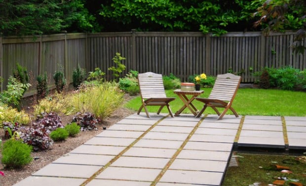 20 Amazing Ideas for Your Backyard Fence Design (14)