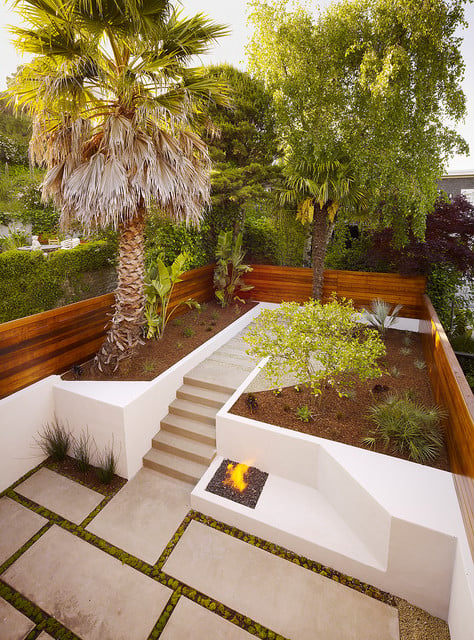 20 Amazing Ideas for Your Backyard Fence Design