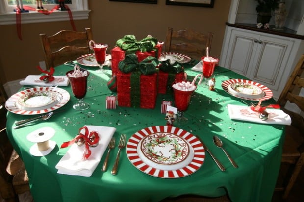 20 Amazing Table Centerpiece for Perfect Christmas Decoration (13)