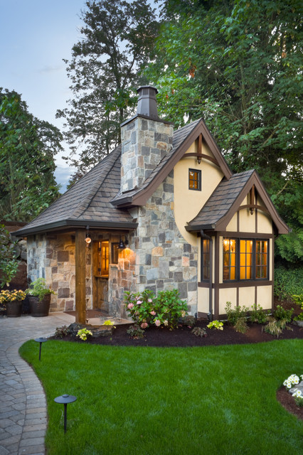 18 Cute Small Houses That Look So Peaceful - Style Motivation