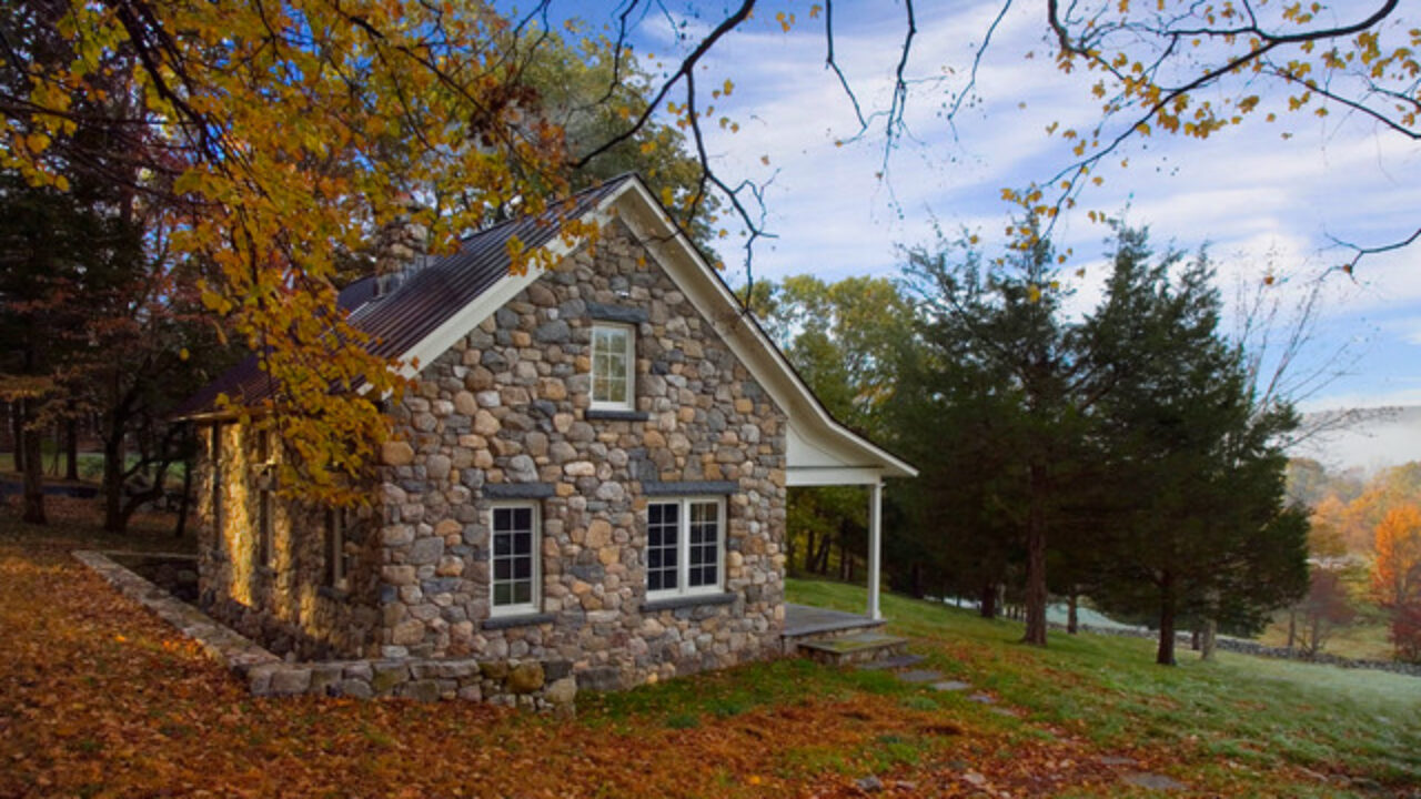 18 Cute Small Houses That Look So Peaceful