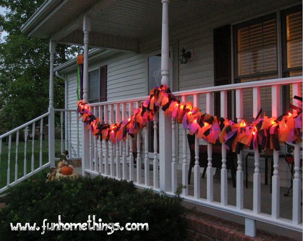 20 Great DIY Halloween Garlands and Banners for Perfect Halloween Home Decor (9)