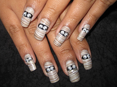 23 Easy Creative and Funny Nail Art Ideas for Halloween (17)