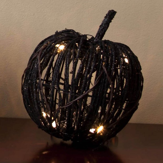 A Large Collection of Hair-raising Halloween Decorations (15)