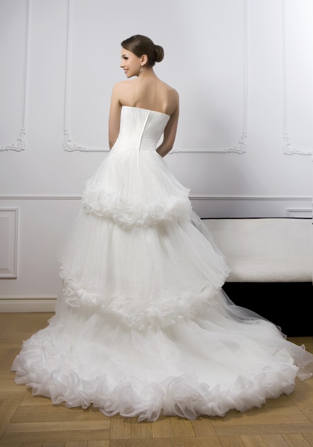 wedding-dresses_bien_savvy_bien-savvy-bridal-2012_amazing-grace-_53_1