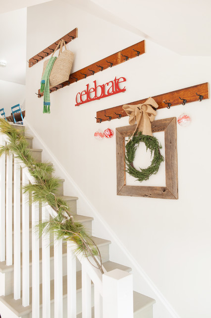 16 Awesome Christmas Stairs Decoration Ideas (15)