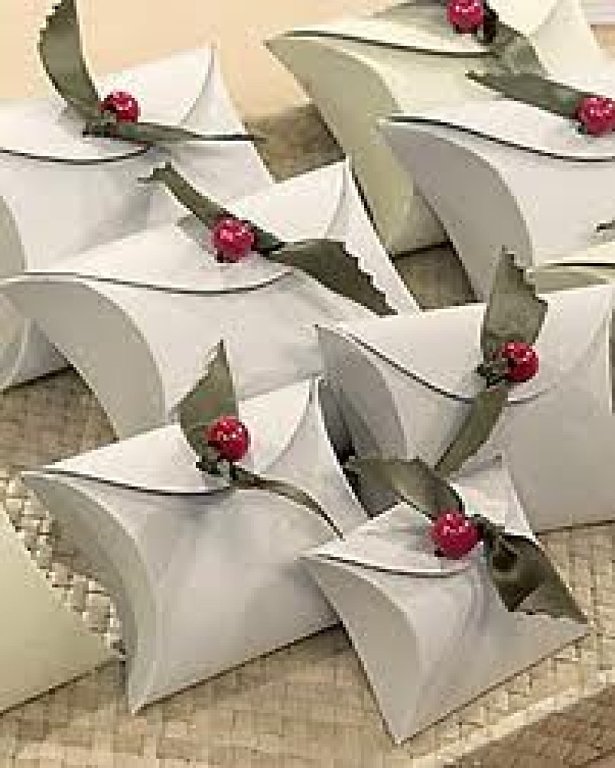 18Original and Creative DIY Christmas Gift Wrap Ideas (7)