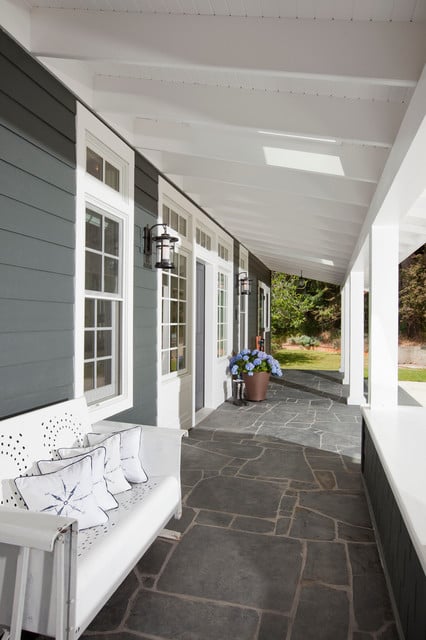 19 Great Traditional Front Porch Design Ideas  (15)