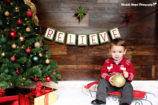 20 Amazing Decorating Ideas with Christmas Banners (9)