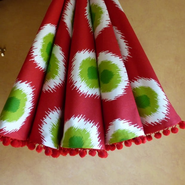 20 Beautiful Christmas Tree Skirt Designs (10)