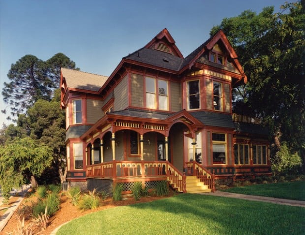 20 Gorgeous Houses in Victorian Style (15)