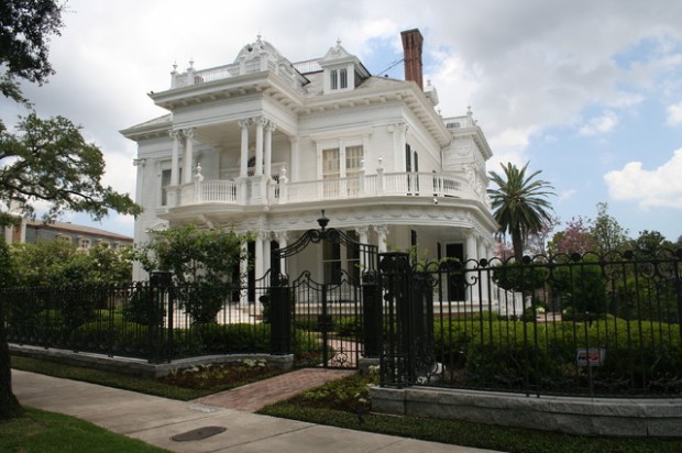20 Gorgeous Houses in Victorian Style (4)