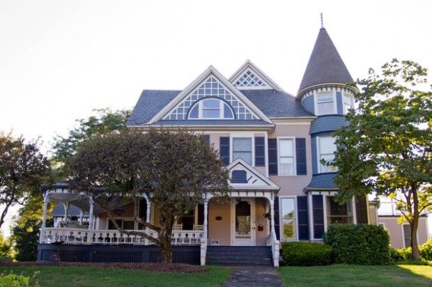 20 Gorgeous Houses in Victorian Style (6)