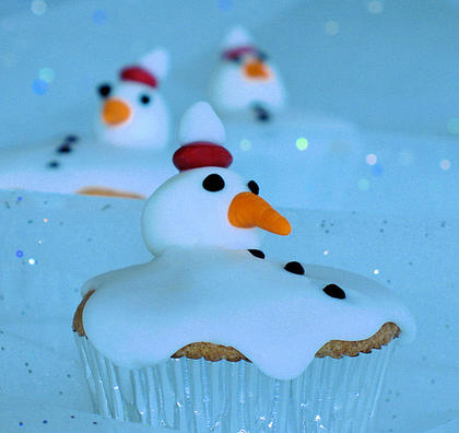 21 Cute and Sweet Christmas Cupcakes (1)