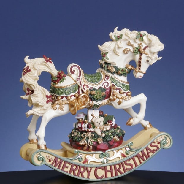 22 Awesome Christmas Figurine Decorations (6)