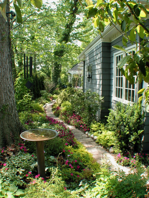 22 Great Ideas for Perfect Garden Path (14)