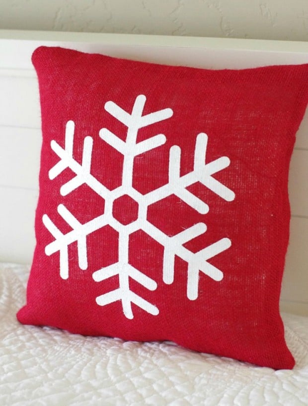 26 Awesome Handmade Christmas Pillows and Covers (16)