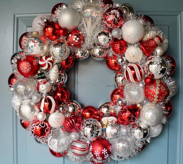 30 Beautiful And Creative Handmade Christmas Wreaths (1)